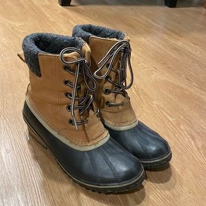 Sorel Winter Boots in Tan